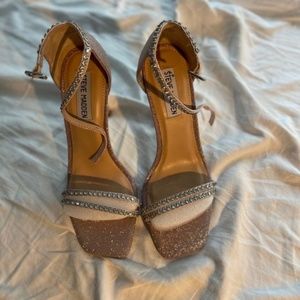 Steve Madden- Collette ankle strap sandal-blush glitter